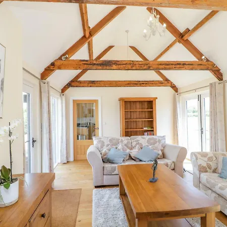Golden Valley Barn * Bristol
