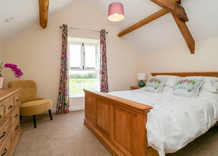 Дом отдыха Golden Valley Barn *