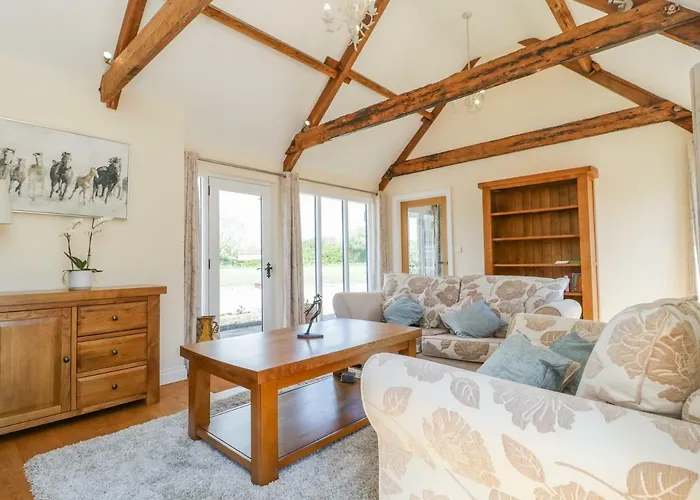 Golden Valley Barn Бристоль