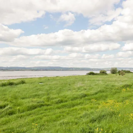 Holiday home Golden Valley Barn *