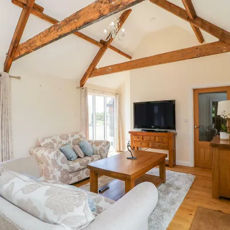 Golden Valley Barn * Bristol