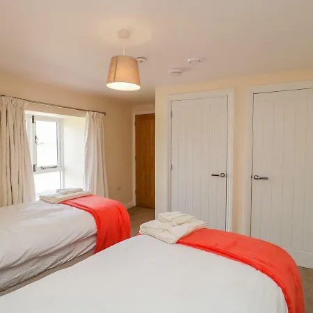 Holiday home Golden Valley Barn Bristol