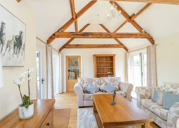 Golden Valley Barn * Bristol